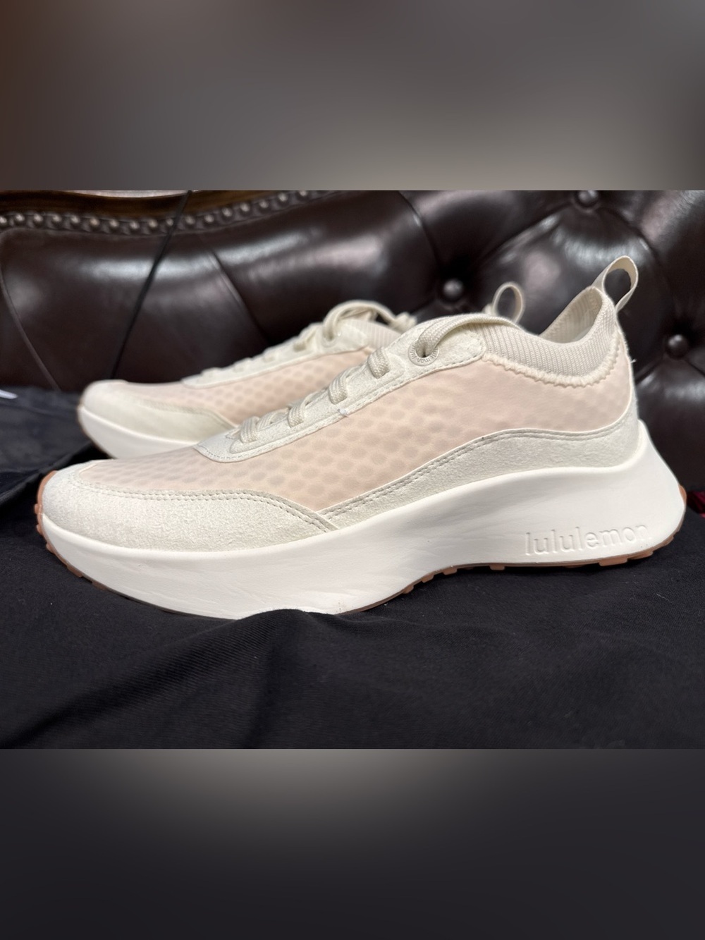 Lululemon CrossCity Sneaker Women’s Size 9 Cream Ivory Walking Shoes EU 41 - Picture 3 of 11